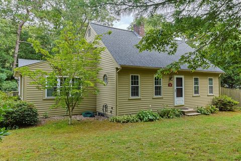 15 Hunters Tr Sandwich MA 02563