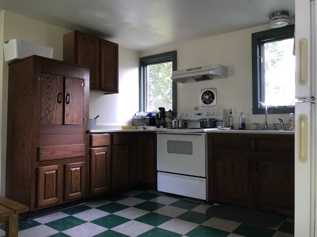 48 Railroad St, Amherst, MA, 48 Railroad St, Amherst, MA Photo #29