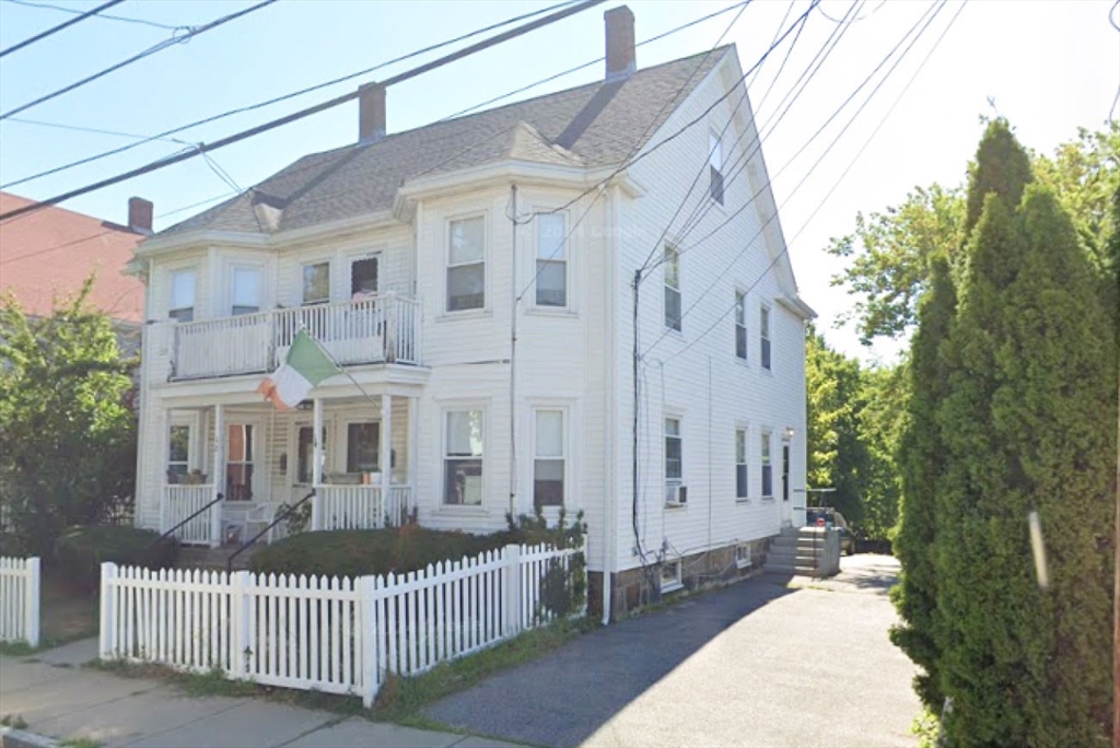 12-14 Middle St