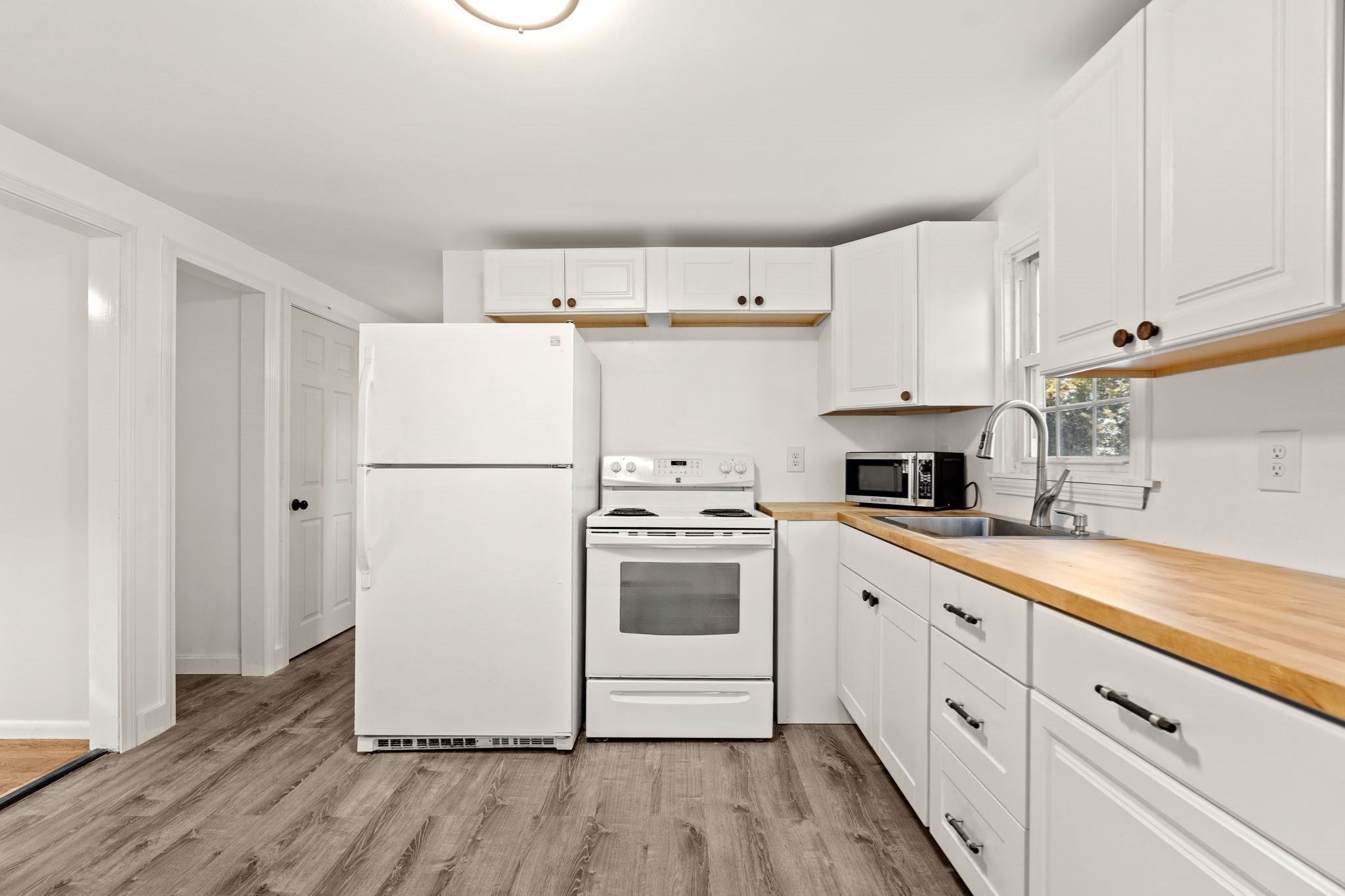 35 Cedar Rd, Littleton, MA Photo #5