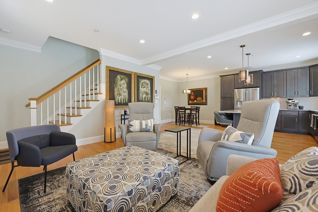 14 Clarks Hill Ln 14
