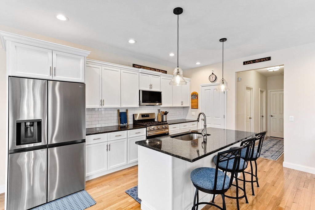 9 Sunflower Way, Plymouth, MA Photo #3