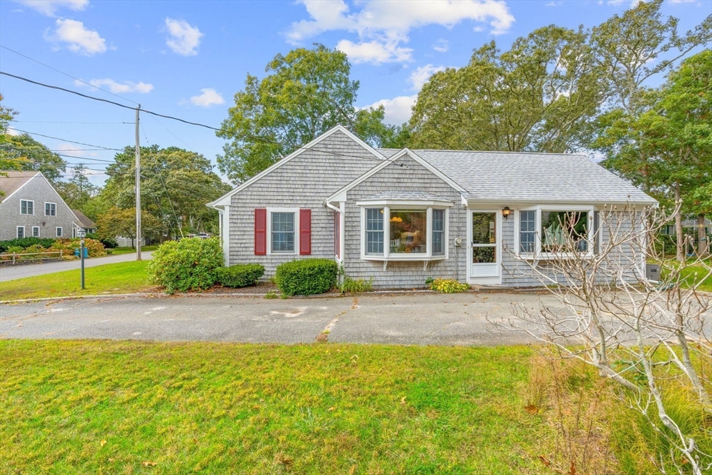 11 Joe Lincoln Rd