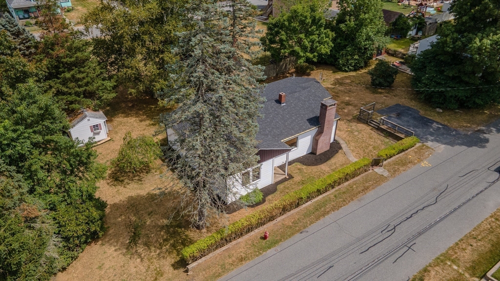 122 James St