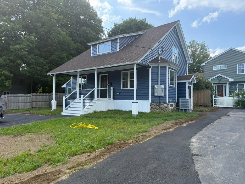 Click for 38A Wesleyan St, Shrewsbury, MA slideshow