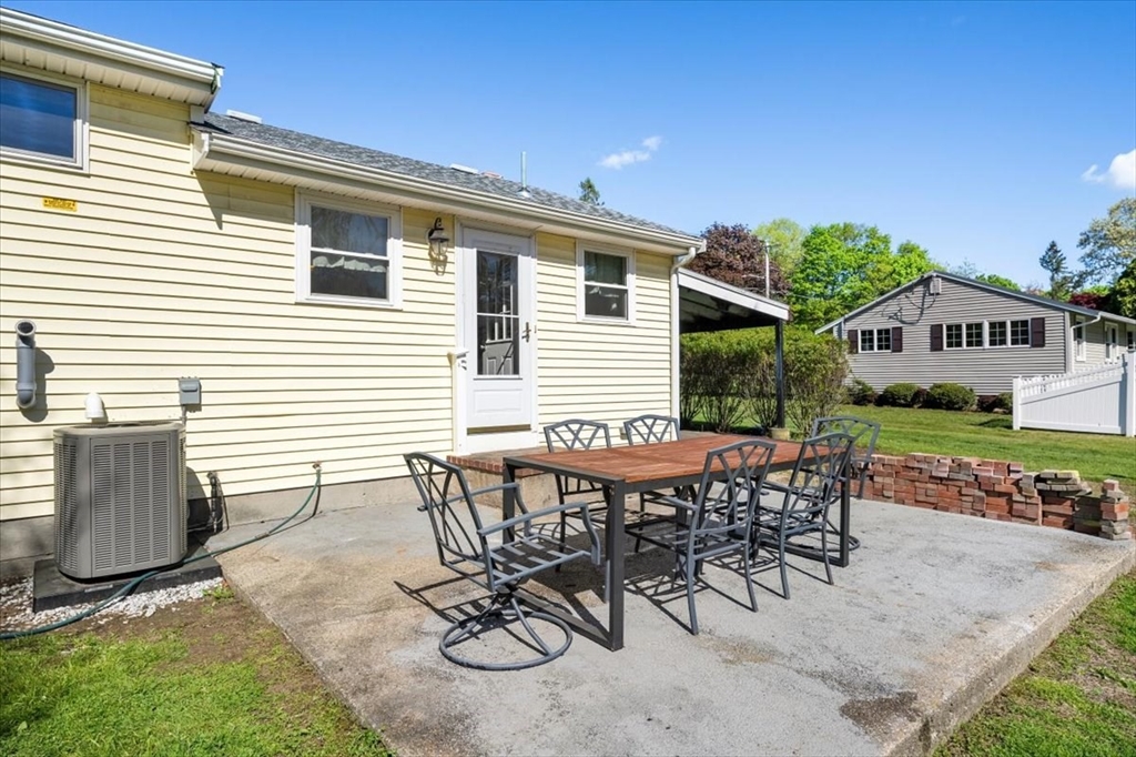 64 Holliston St, Medway, MA Photo #16