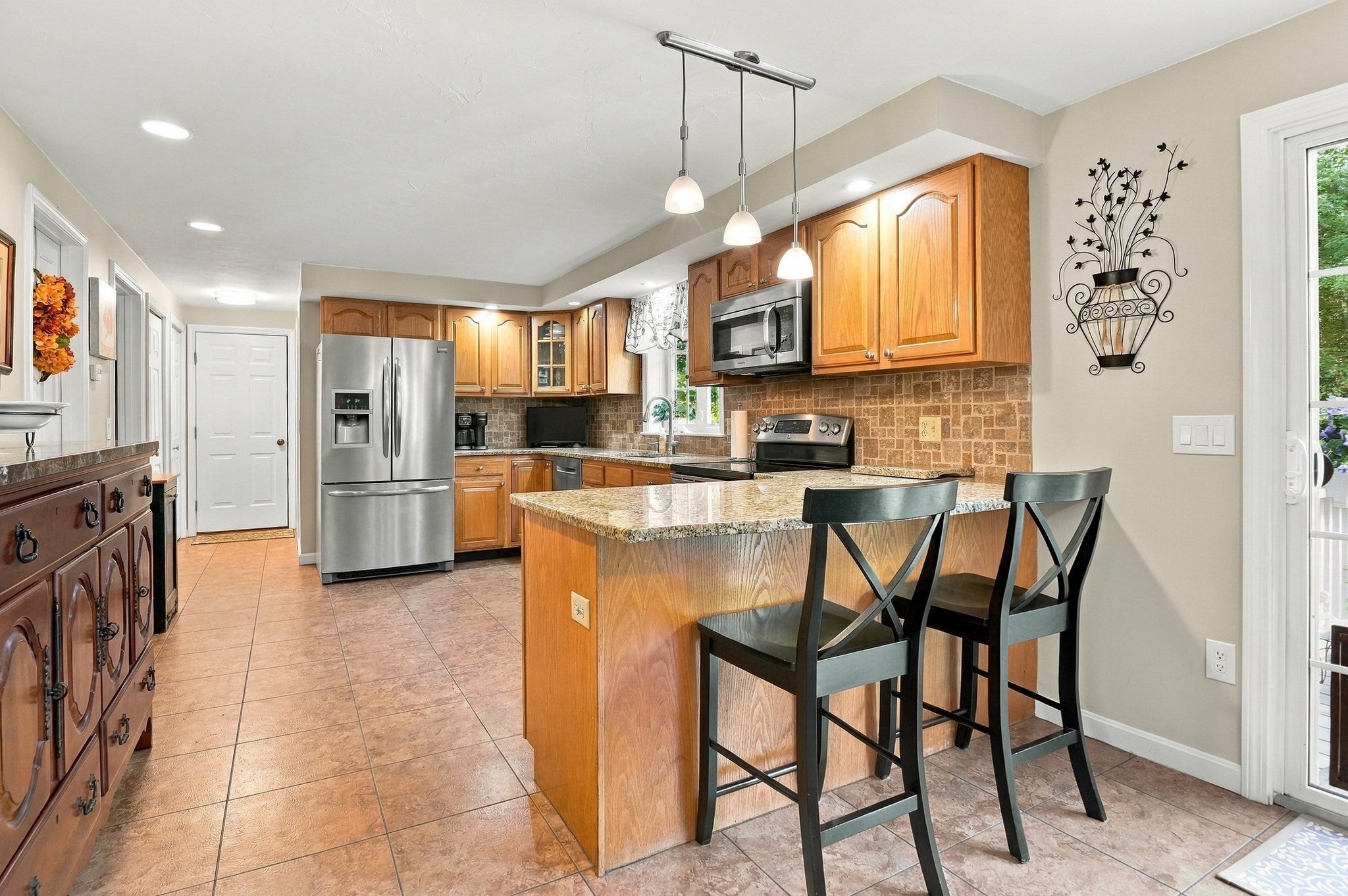 7 Keely Dr, Charlton, MA, 7 Keely Dr, Charlton, MA Photo #6