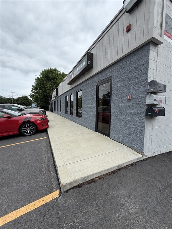 548 Merrimack Ave