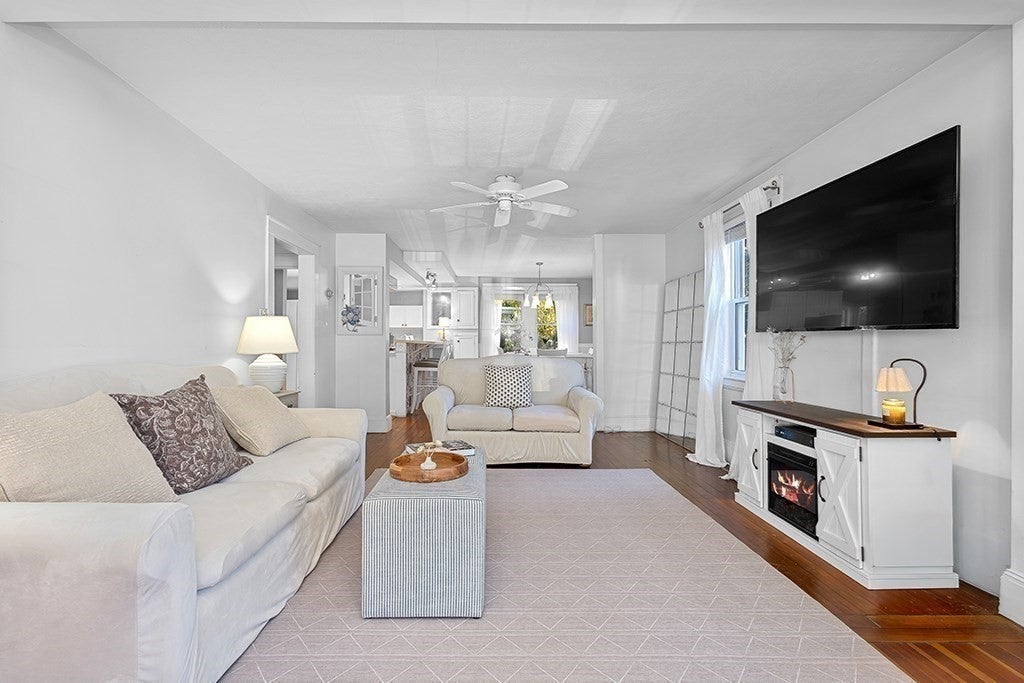 54 Riverside Place, Walpole, MA, 54 Riverside Place, Walpole, MA Photo #9