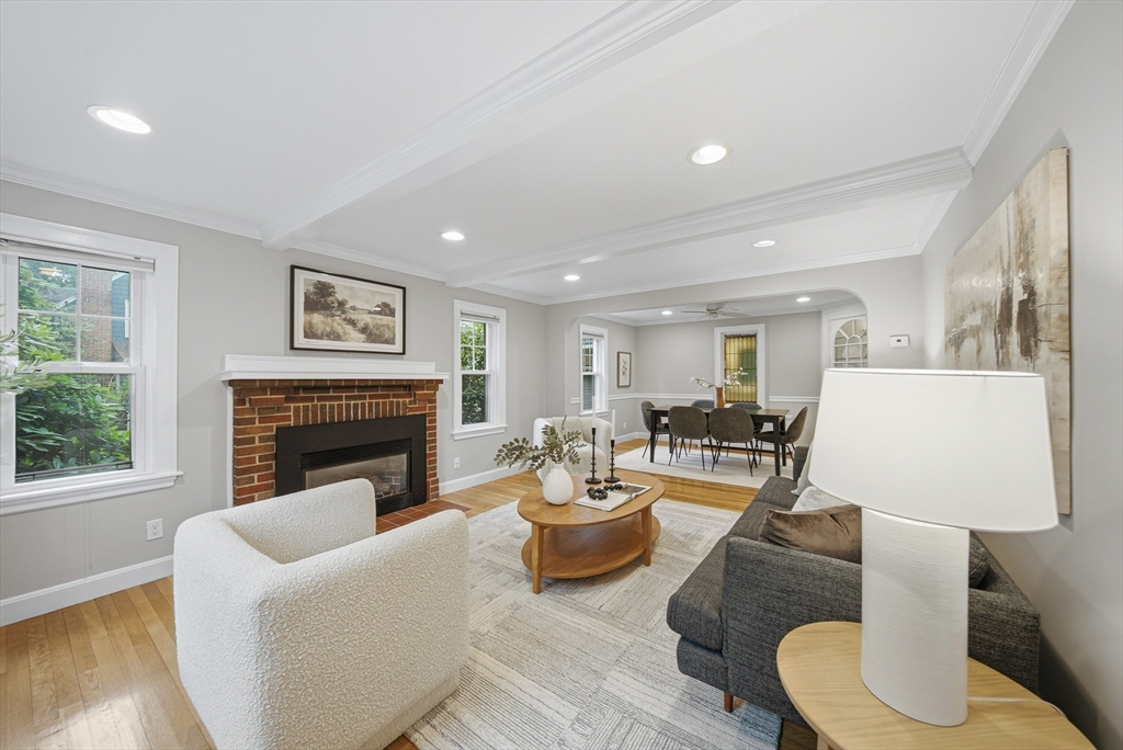 8 Brackett Ave