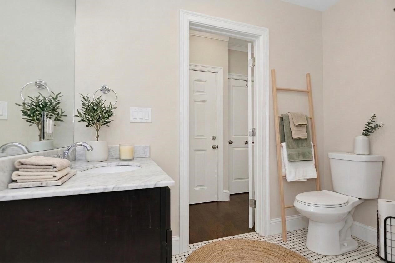 1048 Saratoga Street #2, Boston, MA Photo #6