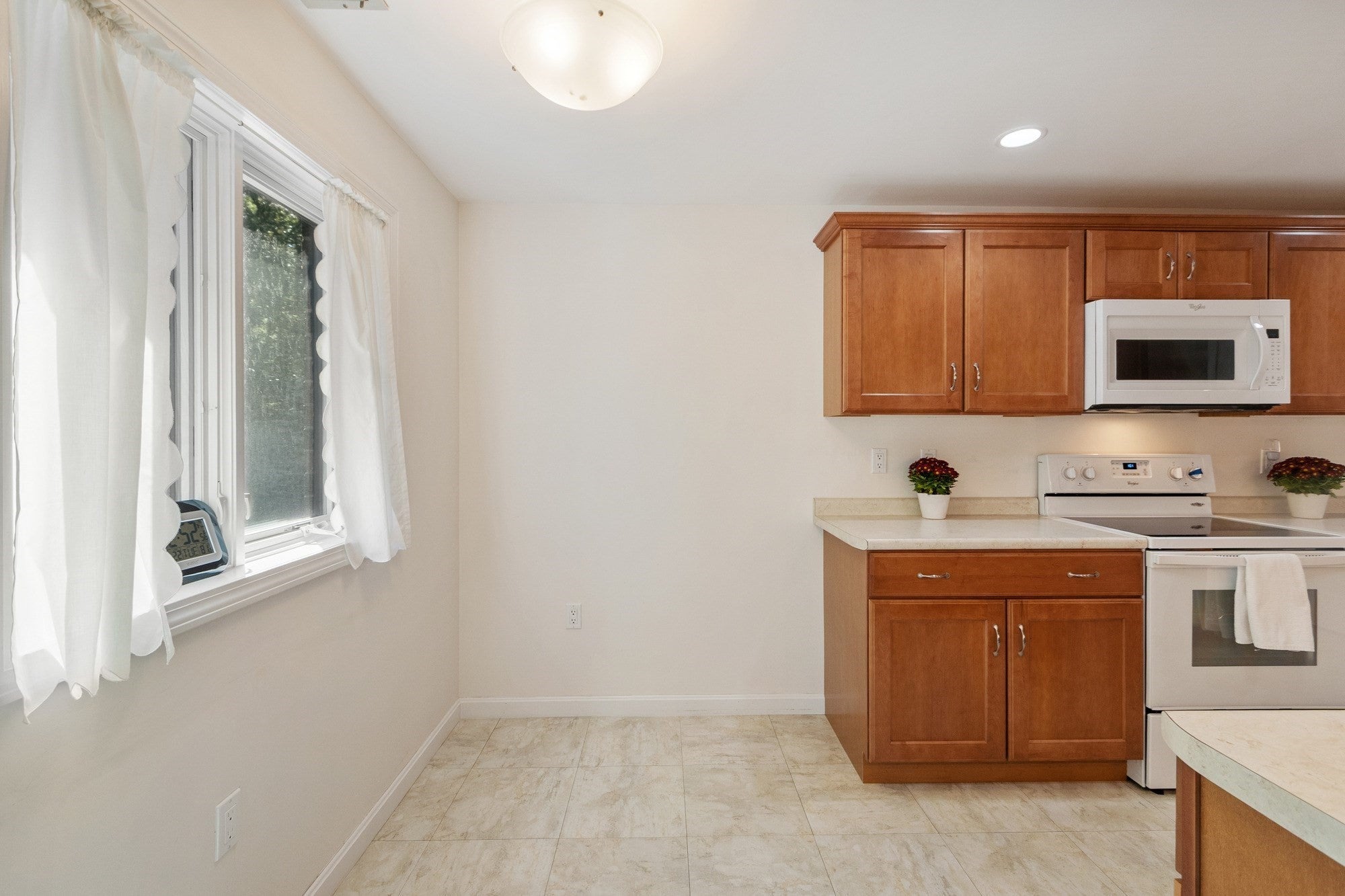 10 Ledgewood Way #10, Peabody, MA, 10 Ledgewood Way #10, Peabody, MA Photo #17