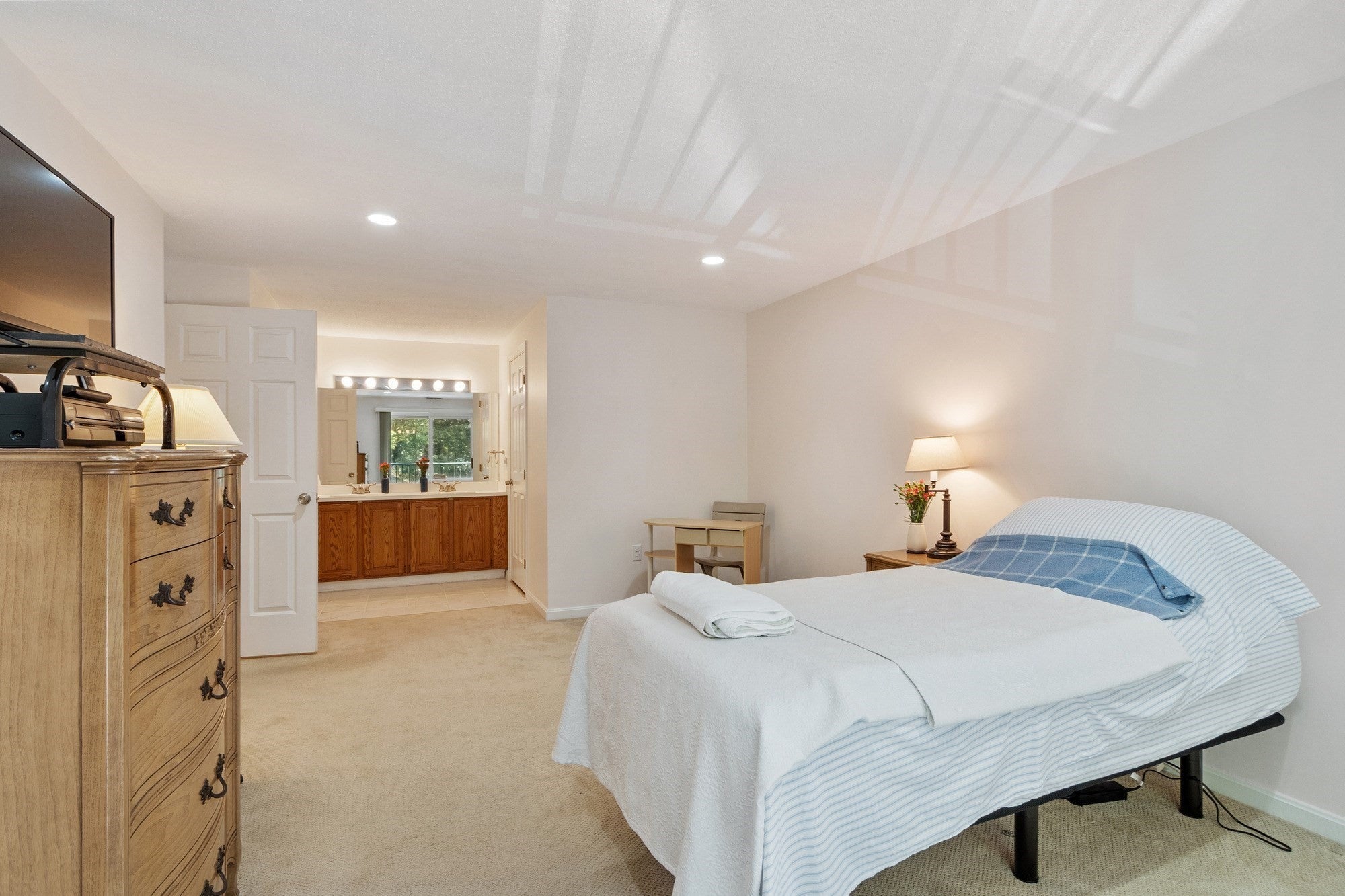 10 Ledgewood Way #10, Peabody, MA, 10 Ledgewood Way #10, Peabody, MA Photo #22