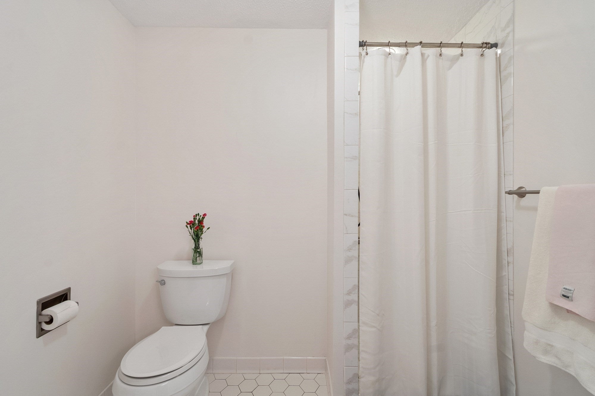 10 Ledgewood Way #10, Peabody, MA, 10 Ledgewood Way #10, Peabody, MA Photo #27