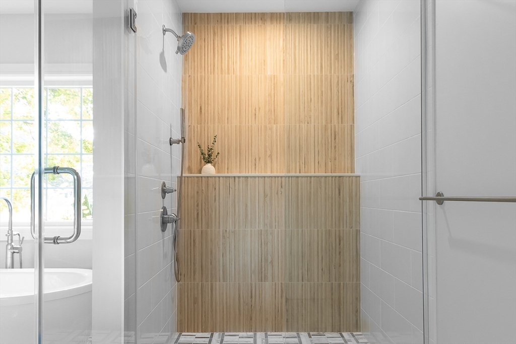 Natick, Massachusetts 01760, United States, 6 Bedrooms Bedrooms, ,6 BathroomsBathrooms,Residential,Active,222679