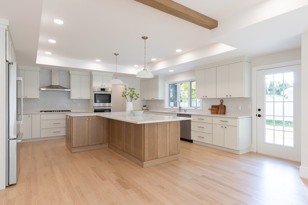 Natick, Massachusetts 01760, United States, 6 Bedrooms Bedrooms, ,6 BathroomsBathrooms,Residential,Active,222679