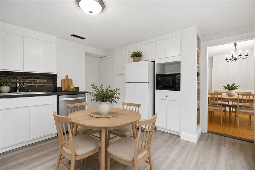 390 Main Street #A, West Newbury, MA, 390 Main Street #A, West Newbury, MA Photo #5