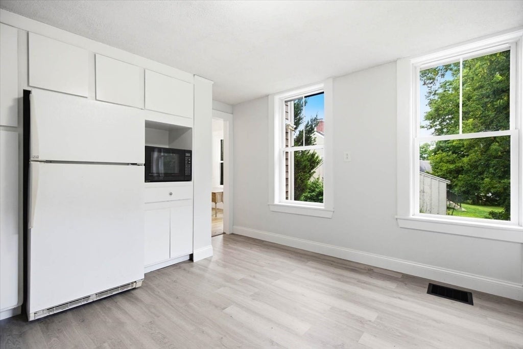 390 Main Street #A, West Newbury, MA, 390 Main Street #A, West Newbury, MA Photo #6