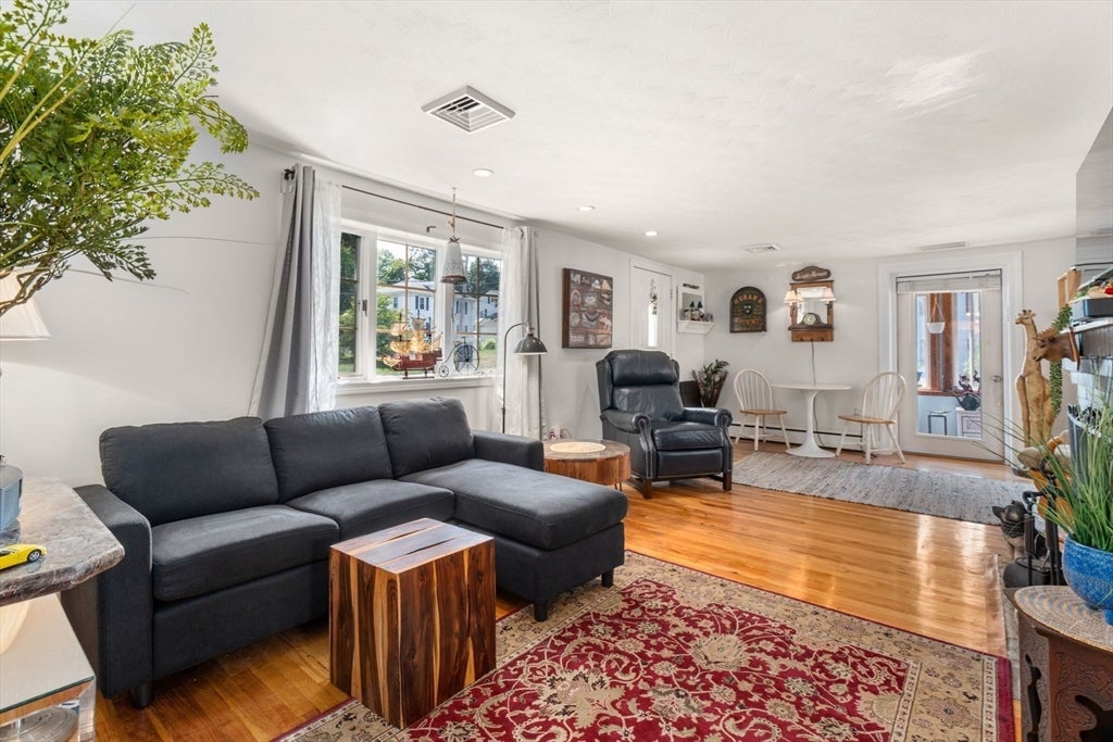 332 Commercial Street, Weymouth, MA, 332 Commercial Street, Weymouth, MA Photo #4