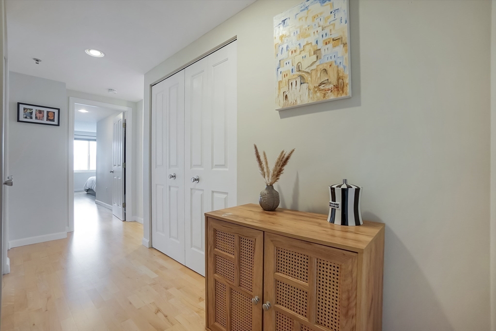 8-12 Museum Way 1629