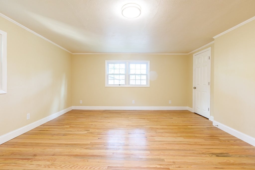 22 Lakeside Ave, Webster, MA, 22 Lakeside Ave, Webster, MA Photo #17