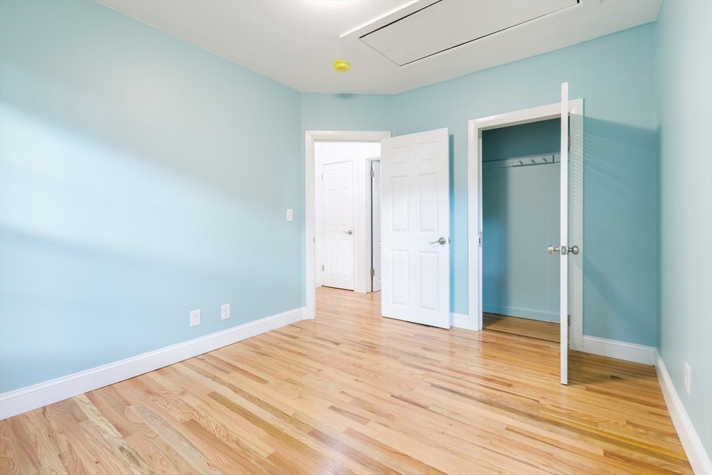 22 Lakeside Ave, Webster, MA, 22 Lakeside Ave, Webster, MA Photo #11