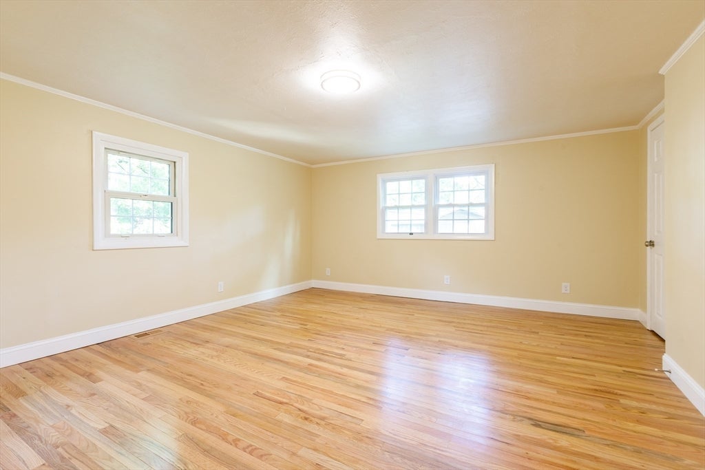22 Lakeside Ave, Webster, MA, 22 Lakeside Ave, Webster, MA Photo #16
