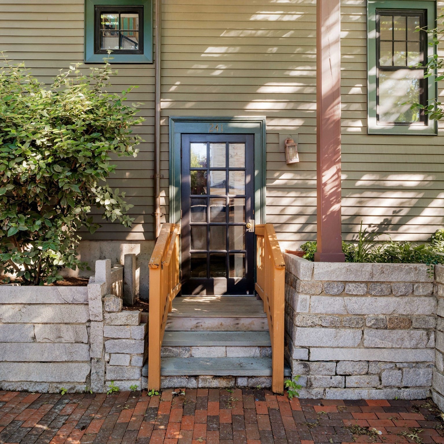 241 River Street 6, Cambridge MA 02139