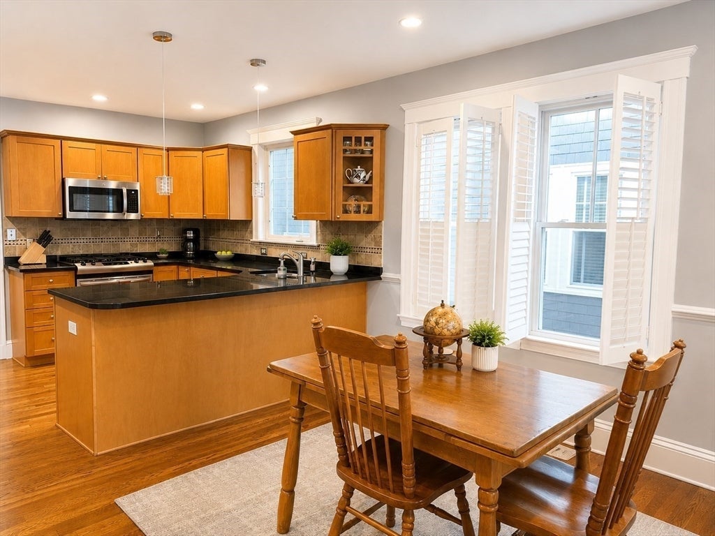 772 Centre St #1, Boston, MA, 772 Centre St #1, Boston, MA Photo #3