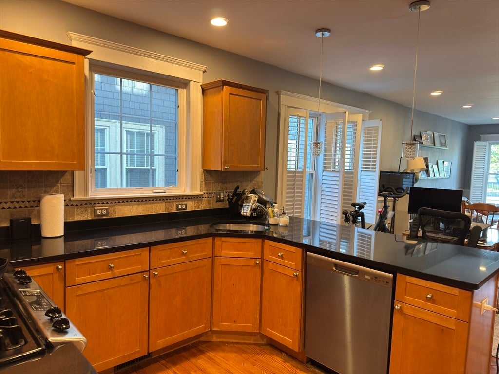 772 Centre St #1, Boston, MA, 772 Centre St #1, Boston, MA Photo #1
