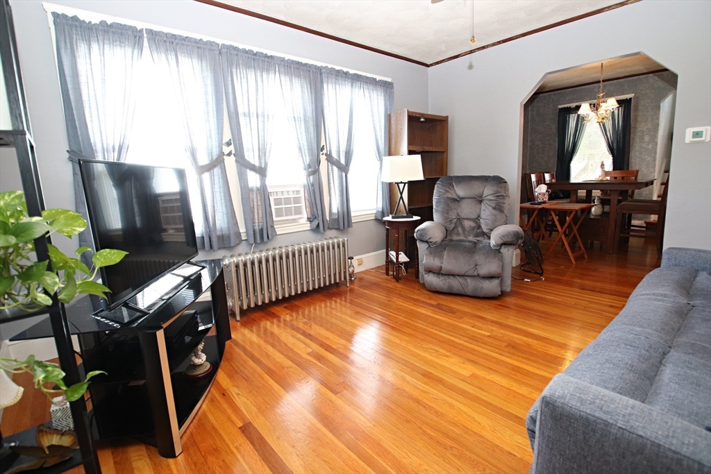 Saugus, Massachusetts 01906, United States, 3 Bedrooms Bedrooms, ,1 BathroomBathrooms,Residential,Active,167838