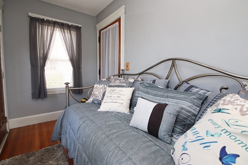 Saugus, Massachusetts 01906, United States, 3 Bedrooms Bedrooms, ,1 BathroomBathrooms,Residential,Active,167838