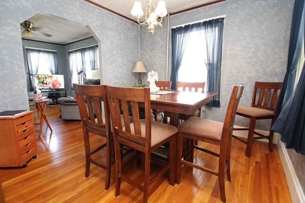 Saugus, Massachusetts 01906, United States, 3 Bedrooms Bedrooms, ,1 BathroomBathrooms,Residential,Active,167838