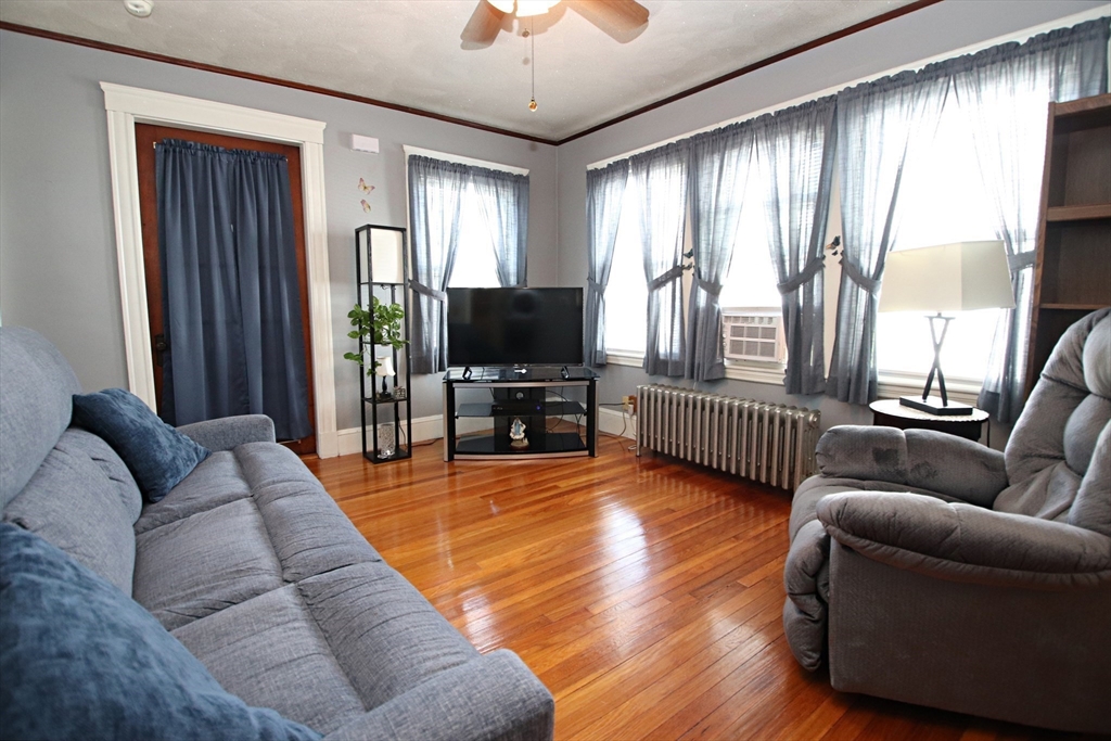 Saugus, Massachusetts 01906, United States, 3 Bedrooms Bedrooms, ,1 BathroomBathrooms,Residential,Active,167838