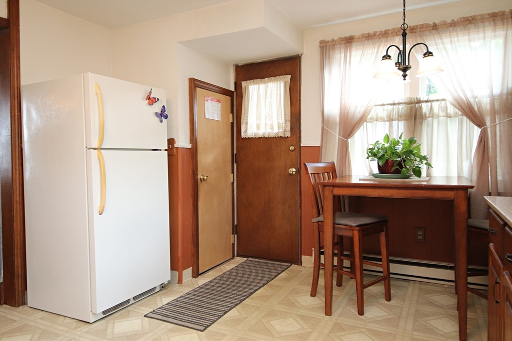 Saugus, Massachusetts 01906, United States, 3 Bedrooms Bedrooms, ,1 BathroomBathrooms,Residential,Active,167838