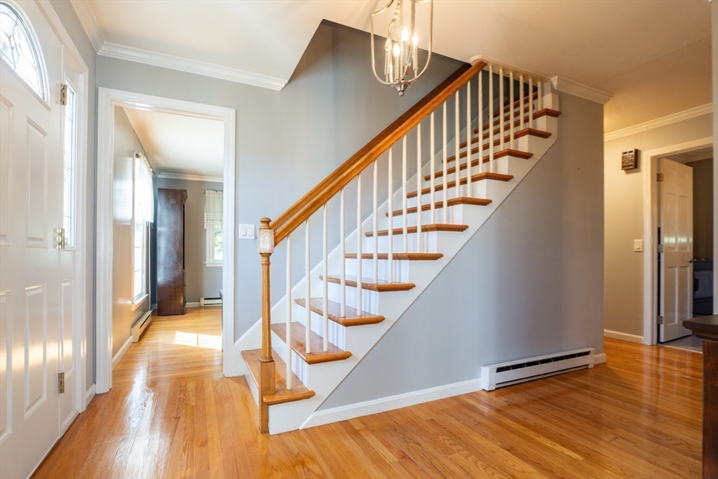 West Boylston, Massachusetts 01583, United States, 3 Bedrooms Bedrooms, ,3 BathroomsBathrooms,Residential,Active,226103