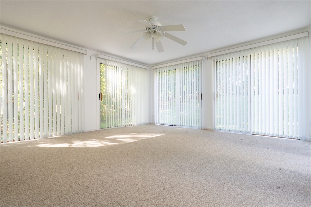 West Boylston, Massachusetts 01583, United States, 3 Bedrooms Bedrooms, ,3 BathroomsBathrooms,Residential,Active,226103