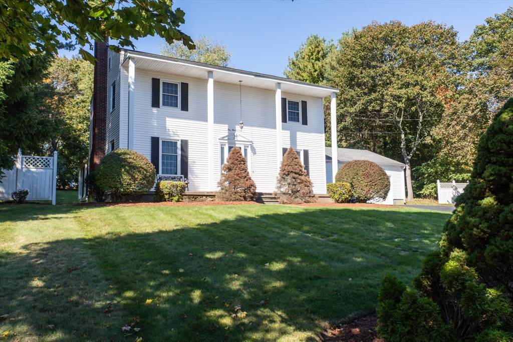 West Boylston, Massachusetts 01583, United States, 3 Bedrooms Bedrooms, ,3 BathroomsBathrooms,Residential,Active,226103