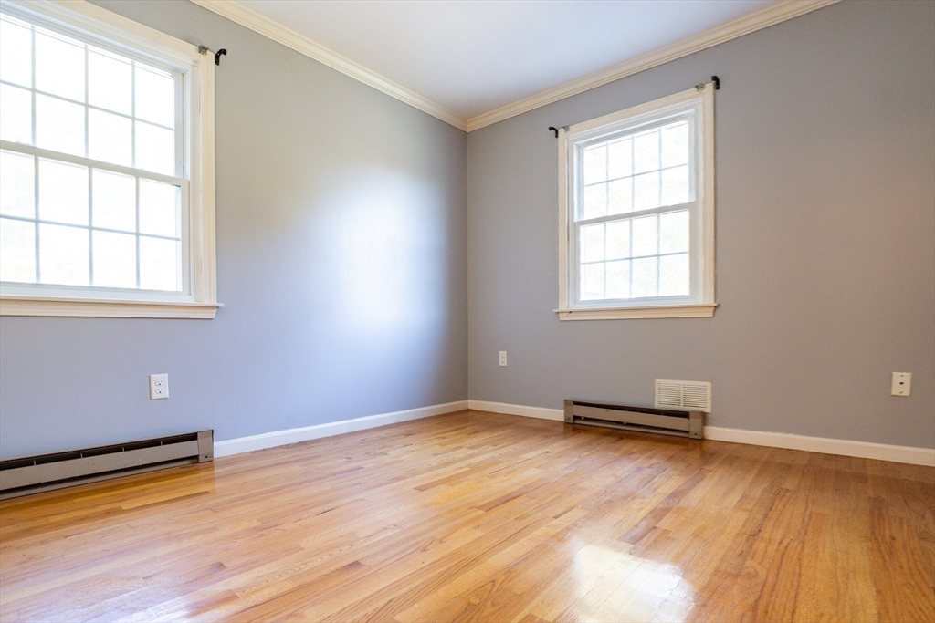 West Boylston, Massachusetts 01583, United States, 3 Bedrooms Bedrooms, ,3 BathroomsBathrooms,Residential,Active,226103