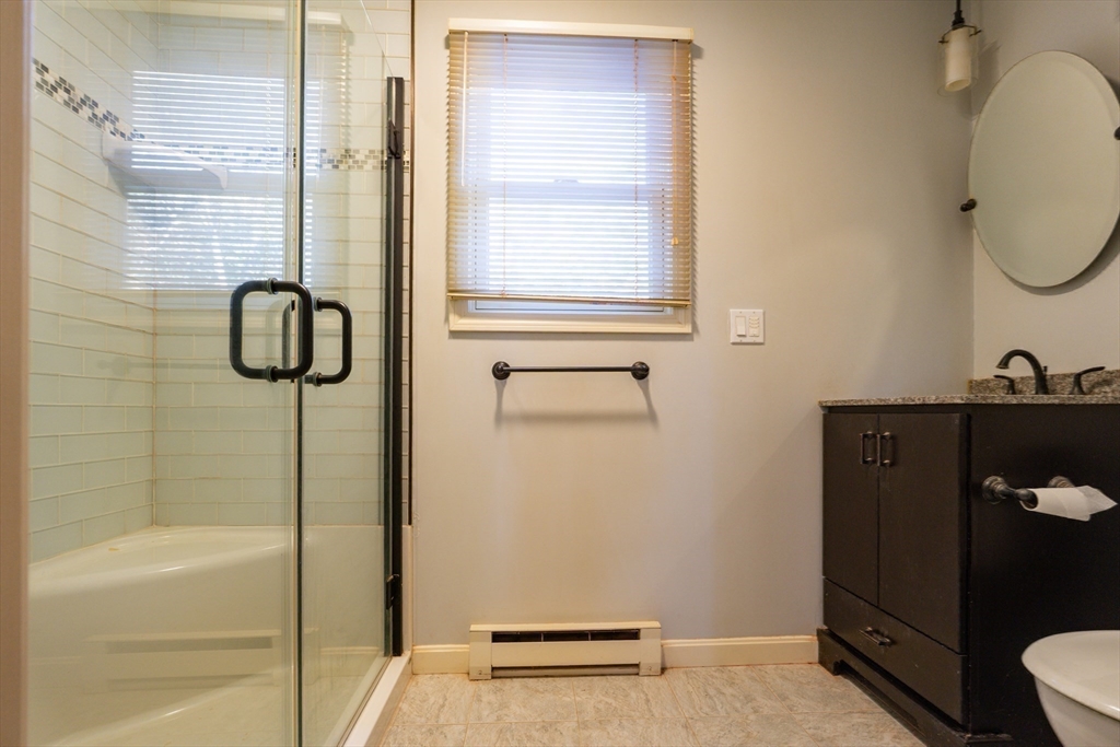 West Boylston, Massachusetts 01583, United States, 3 Bedrooms Bedrooms, ,3 BathroomsBathrooms,Residential,Active,226103