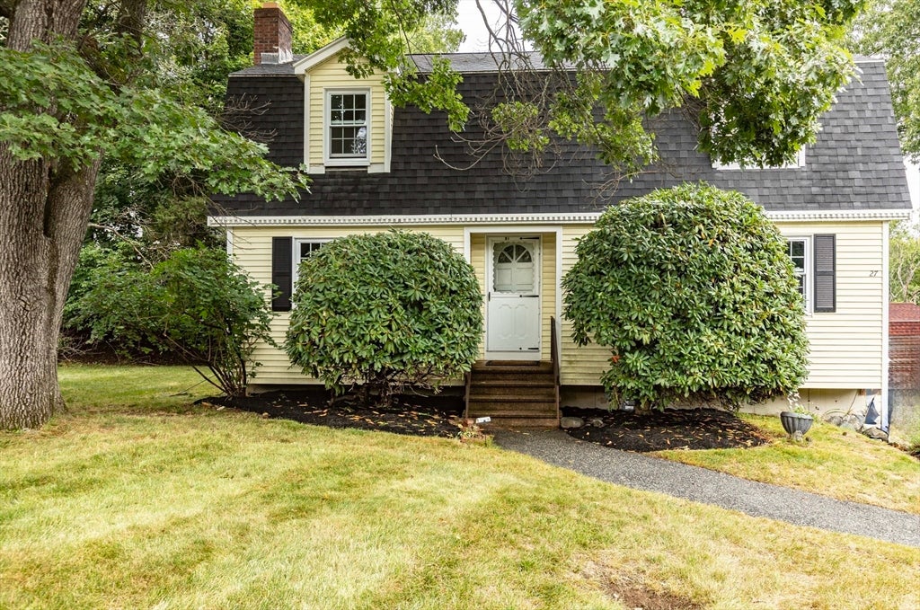 27 Sylvanus Wood Ln, Woburn, MA Photo #1