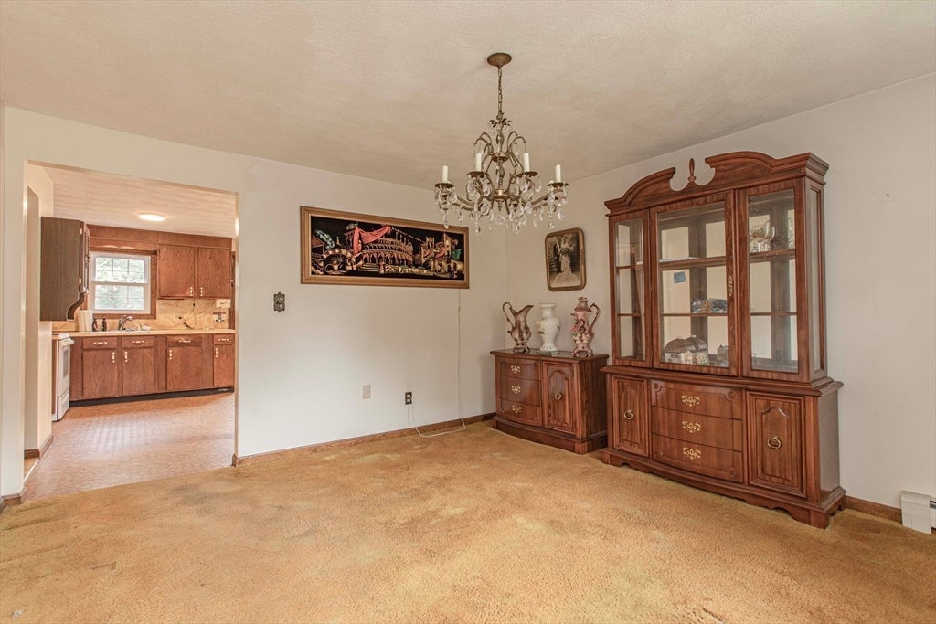 27 Sylvanus Wood Ln, Woburn, MA Photo #8