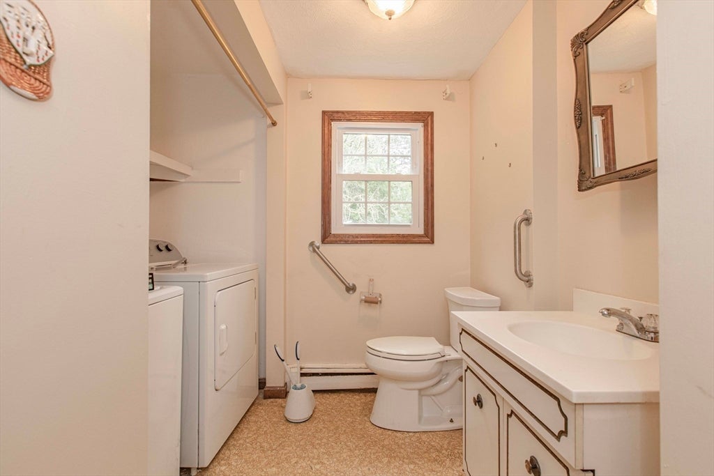27 Sylvanus Wood Ln, Woburn, MA Photo #13