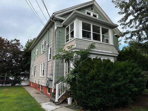 18-22 Chestnut St Chicopee MA 01013