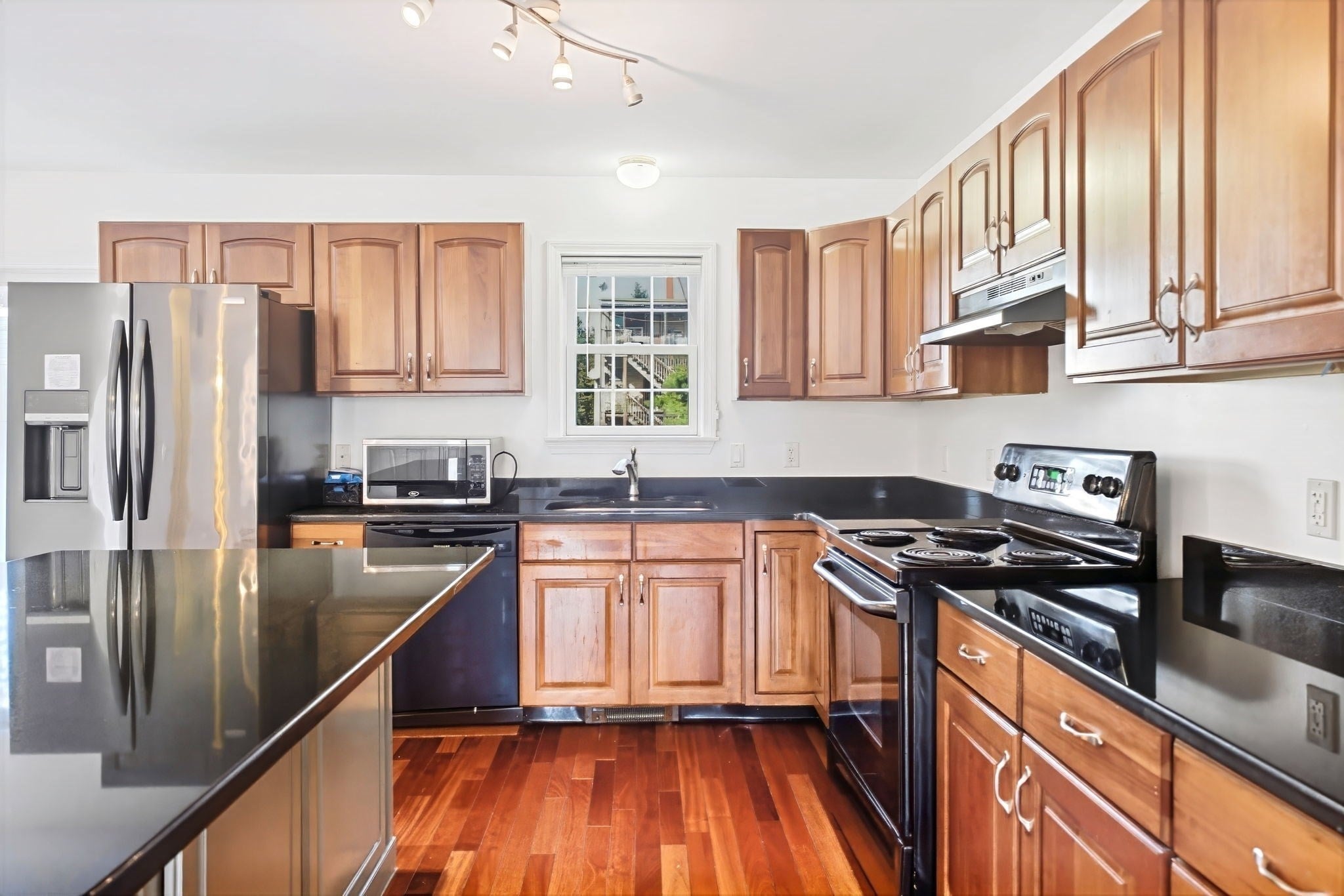 174 Everett St, Boston, MA, 174 Everett St, Boston, MA Photo #6