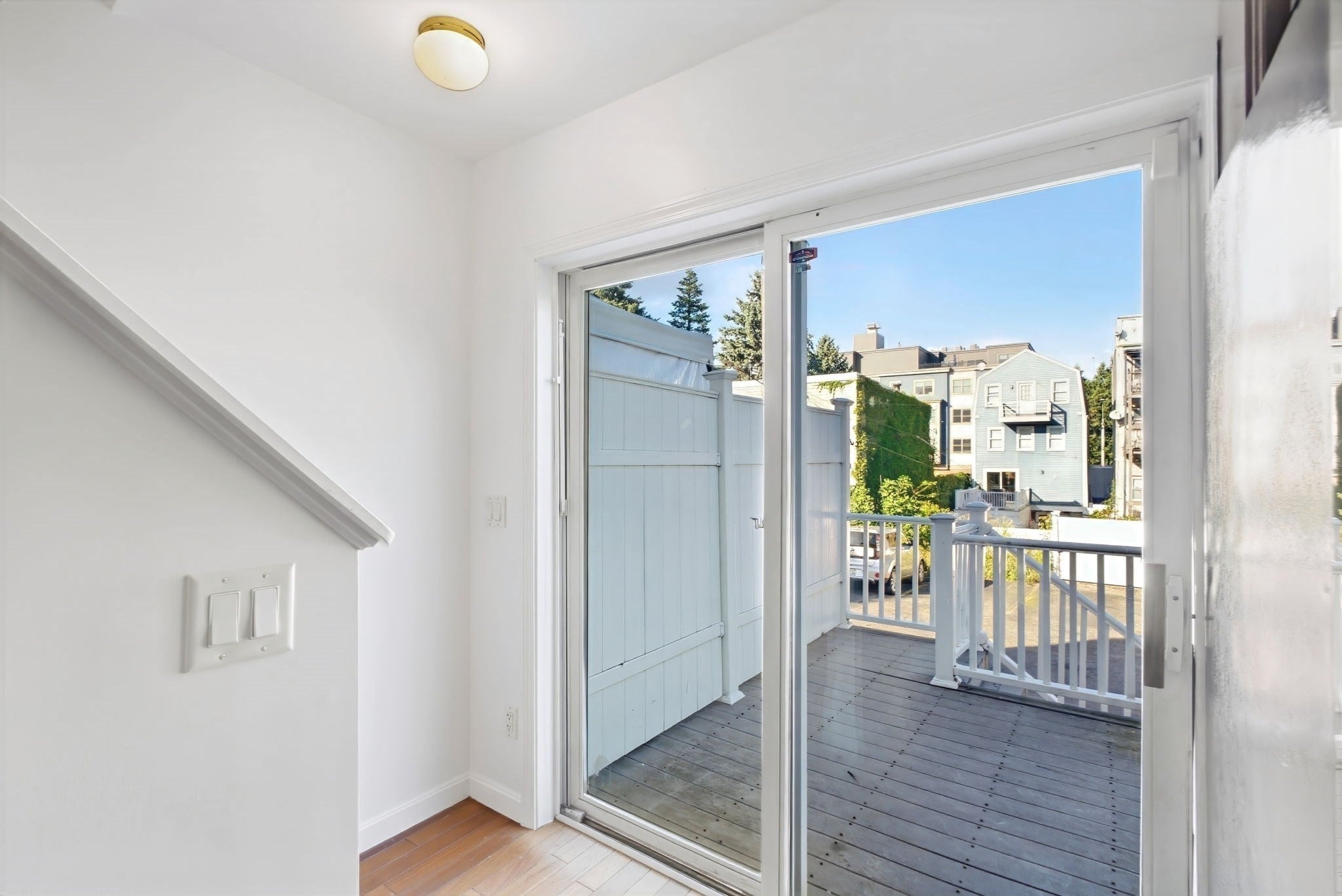 174 Everett St, Boston, MA, 174 Everett St, Boston, MA Photo #8