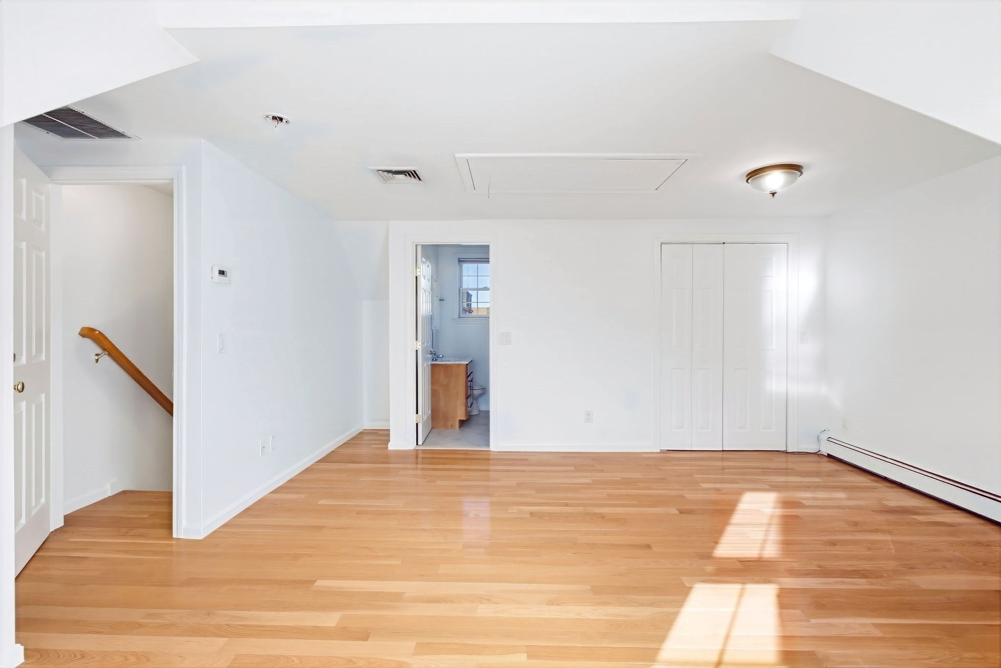 174 Everett St, Boston, MA, 174 Everett St, Boston, MA Photo #10