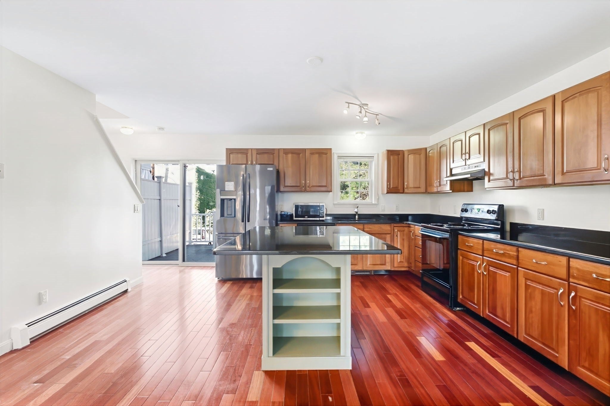 Photo of 174 Everett St, Boston, MA