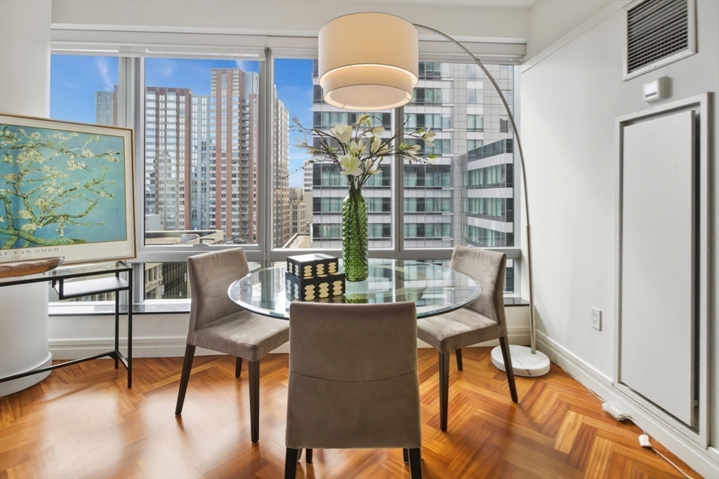 1 Avery St 15D
