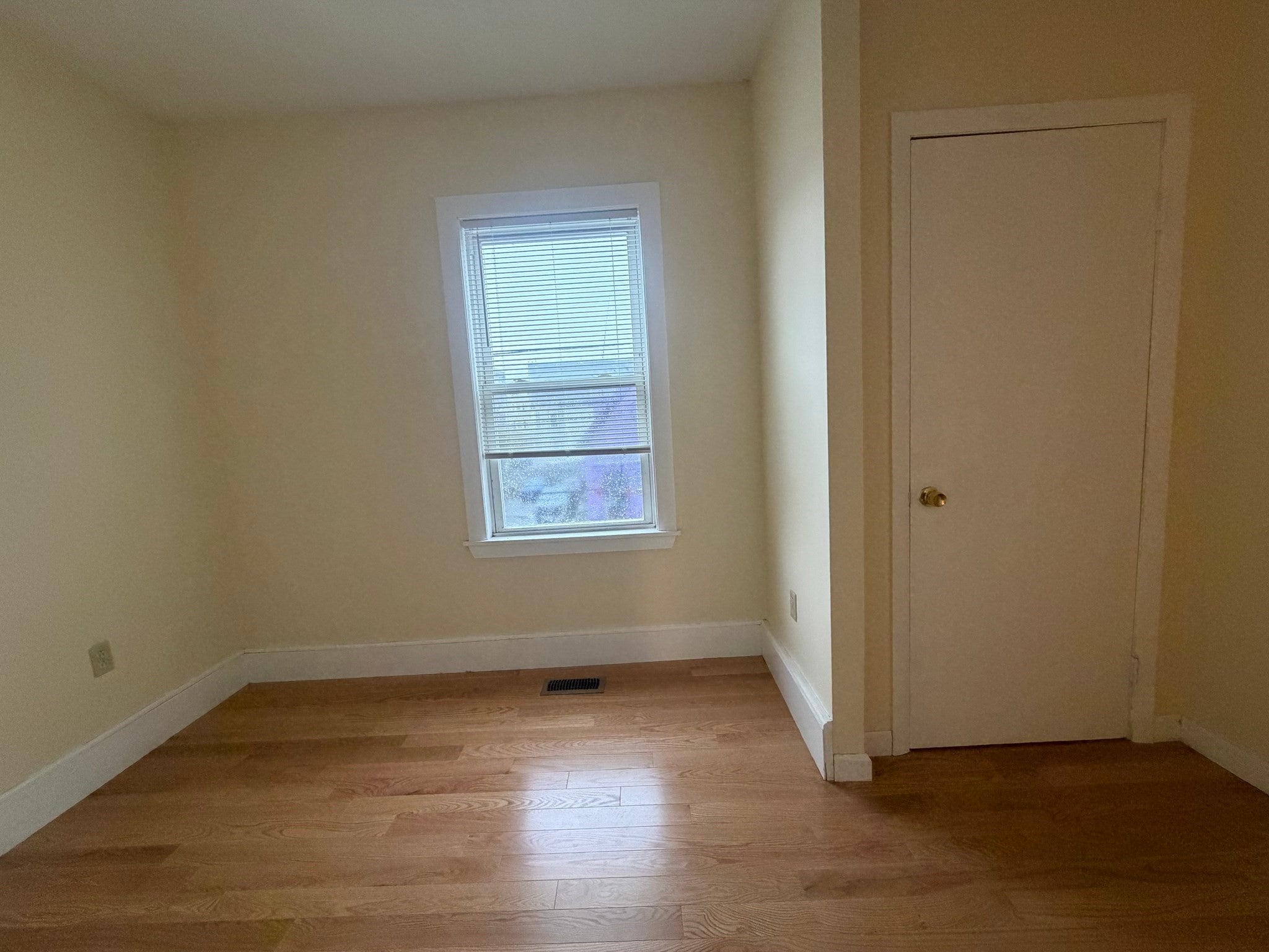 20 Lyman St #2, Lynn, MA, 20 Lyman St #2, Lynn, MA Photo #6